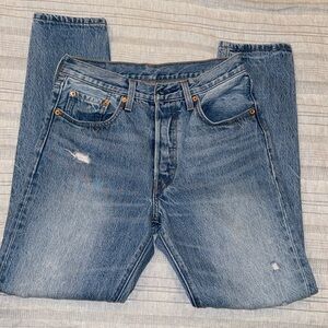 Levi’s ripped jeans